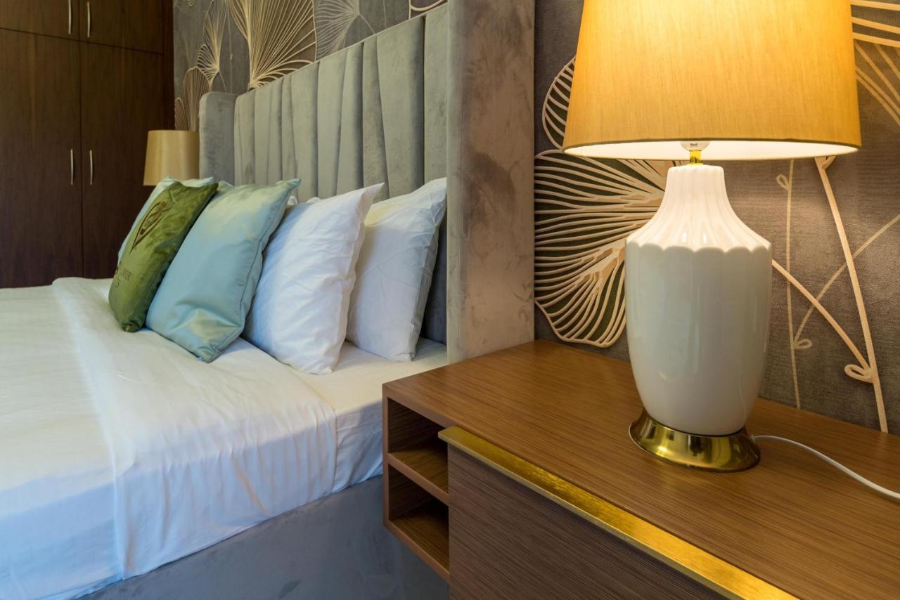 Simply Comfort In Sarai Palm Jumeirah Dubai Buitenkant foto