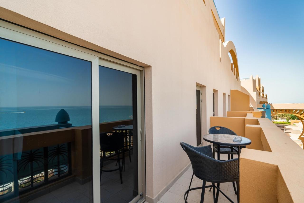 Simply Comfort In Sarai Palm Jumeirah Dubai Buitenkant foto