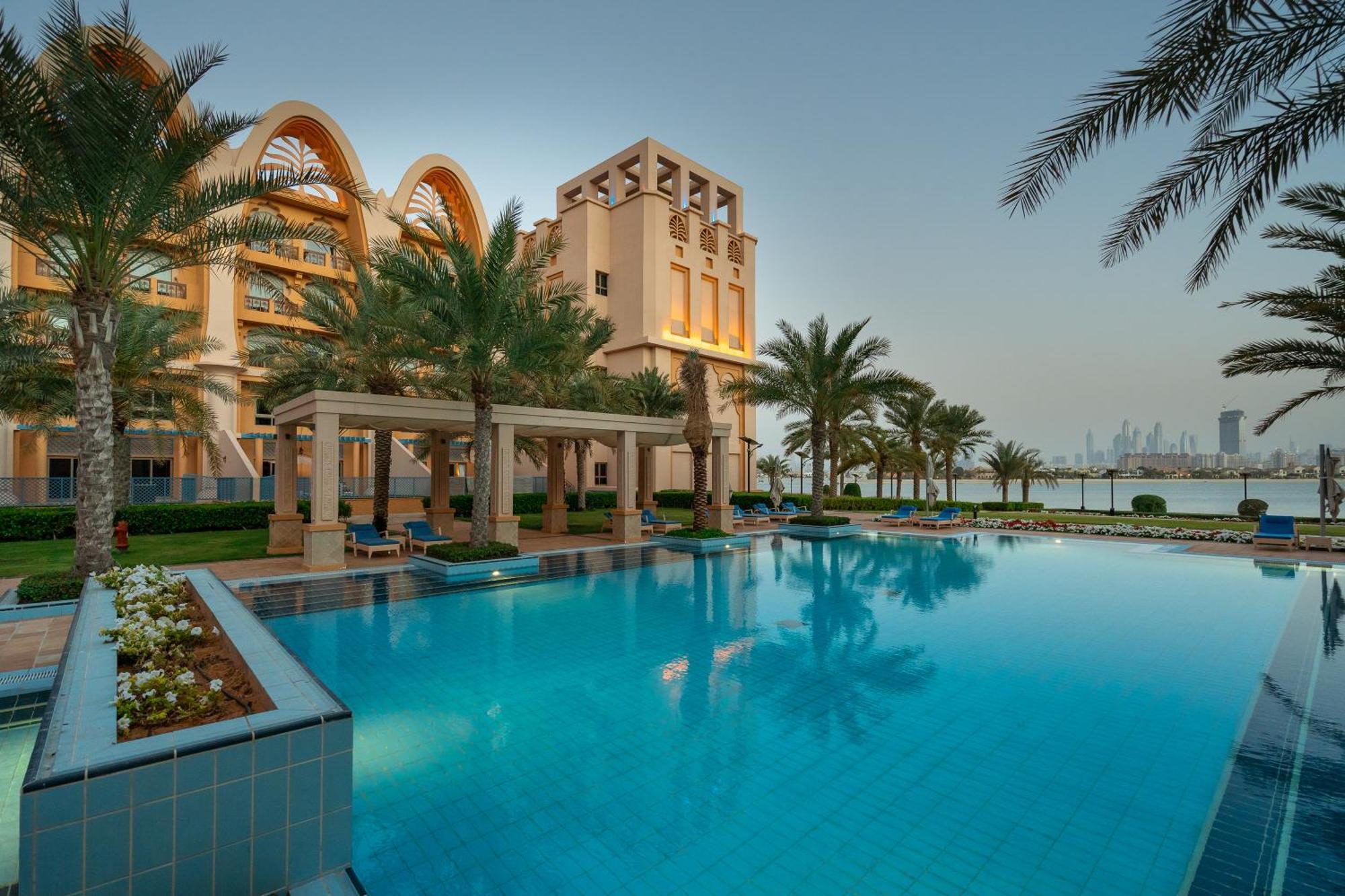 Simply Comfort In Sarai Palm Jumeirah Dubai Buitenkant foto