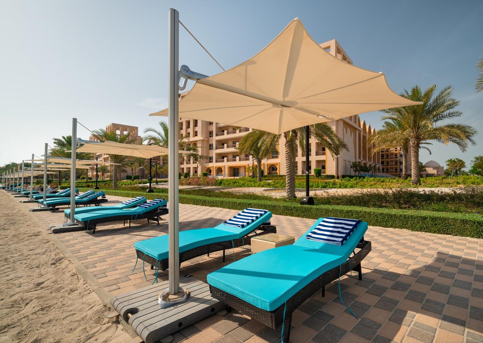 Simply Comfort In Sarai Palm Jumeirah Dubai Buitenkant foto